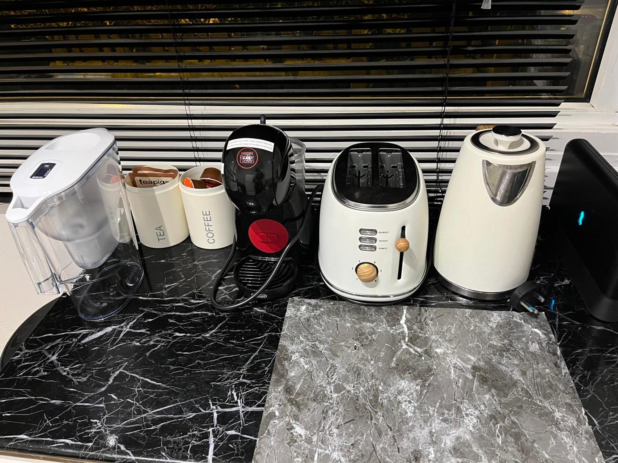 Apartment Studio33 London